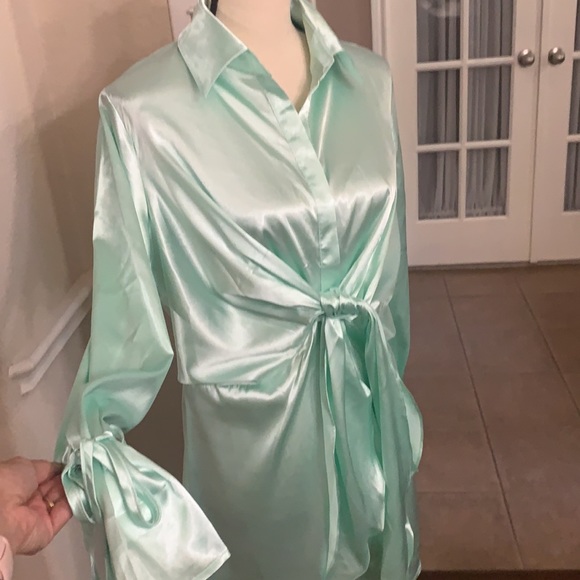 Hazel & Olive light green/mint silky satin shirt dress Size L - Picture 6 of 17